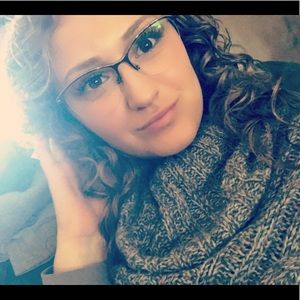 Meet your Posher, Mckenzie